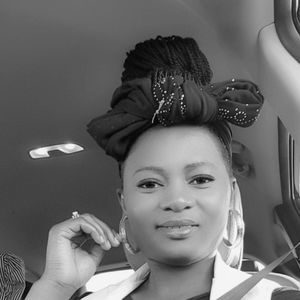 Meet your Posher, Esther